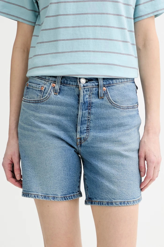 Levi's kadın denim şort 501® MID THIGH