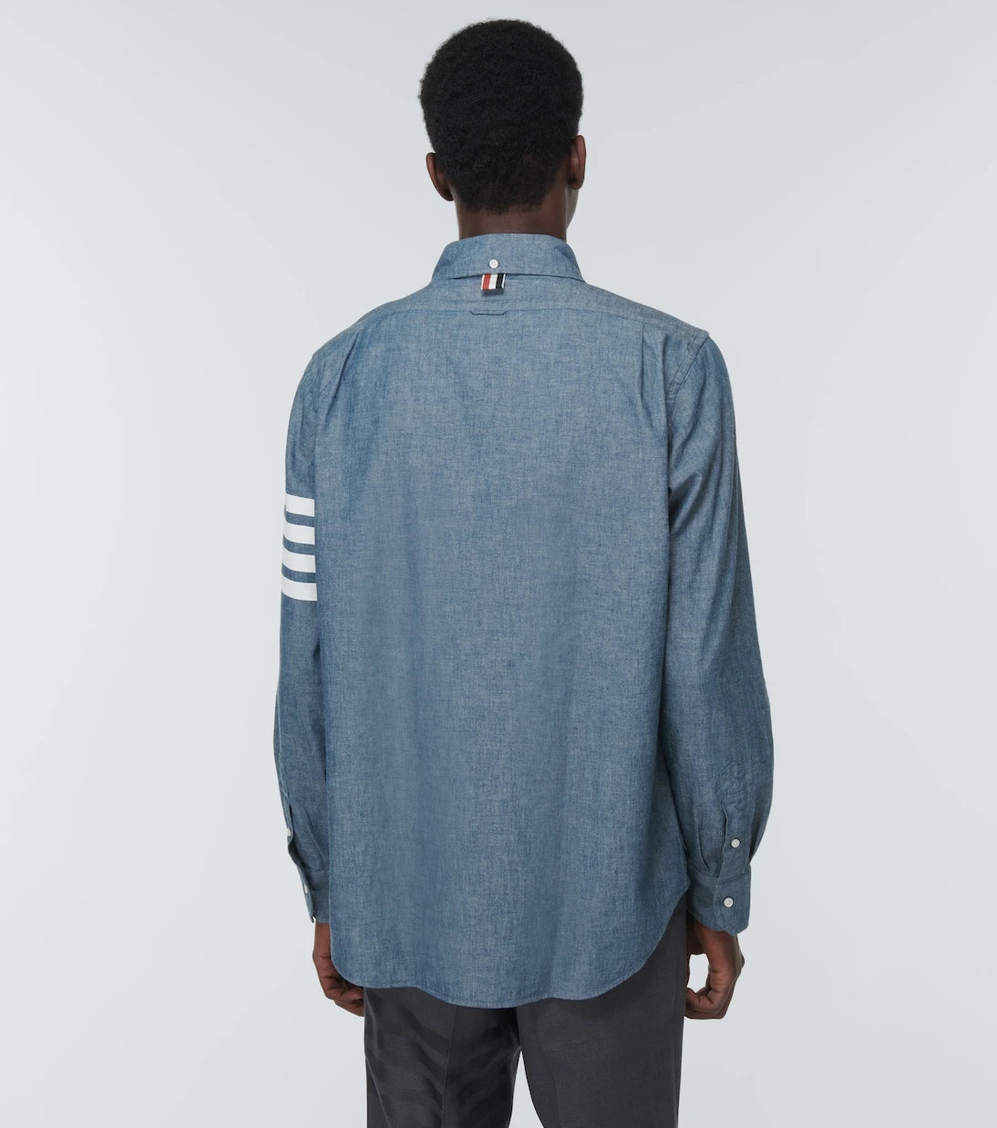 Thom Browne - قميص شامبراي مخطط بخطوط 4-Bar