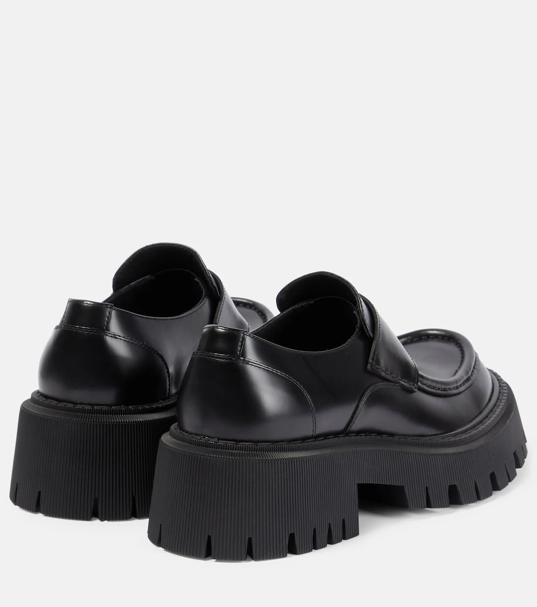 Balenciaga - حذاء لوفرز Tractor من الجلد