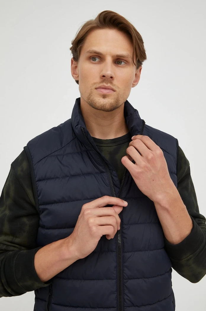 Елек Marc O'Polo