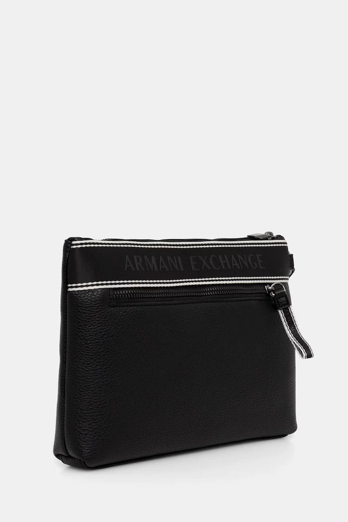 Armani Exchange чанта през рамо мъжка от имитация на кожа