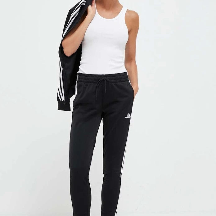 Спортен комплект adidas