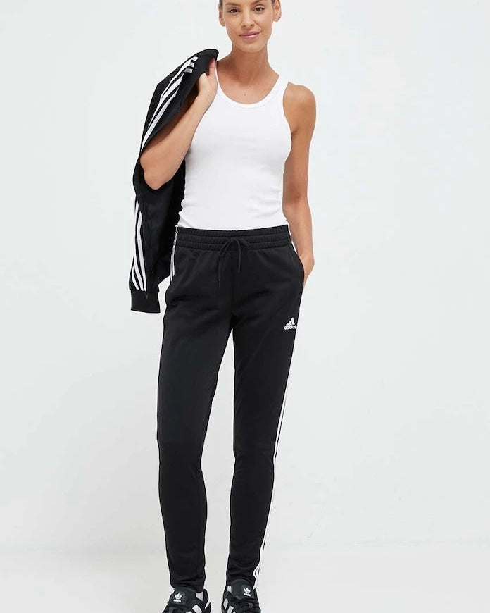 Спортен комплект adidas