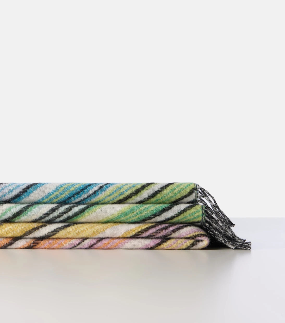 Missoni - بطانية صوف مضلعة بطبعة متعرجة (Zig Zag)