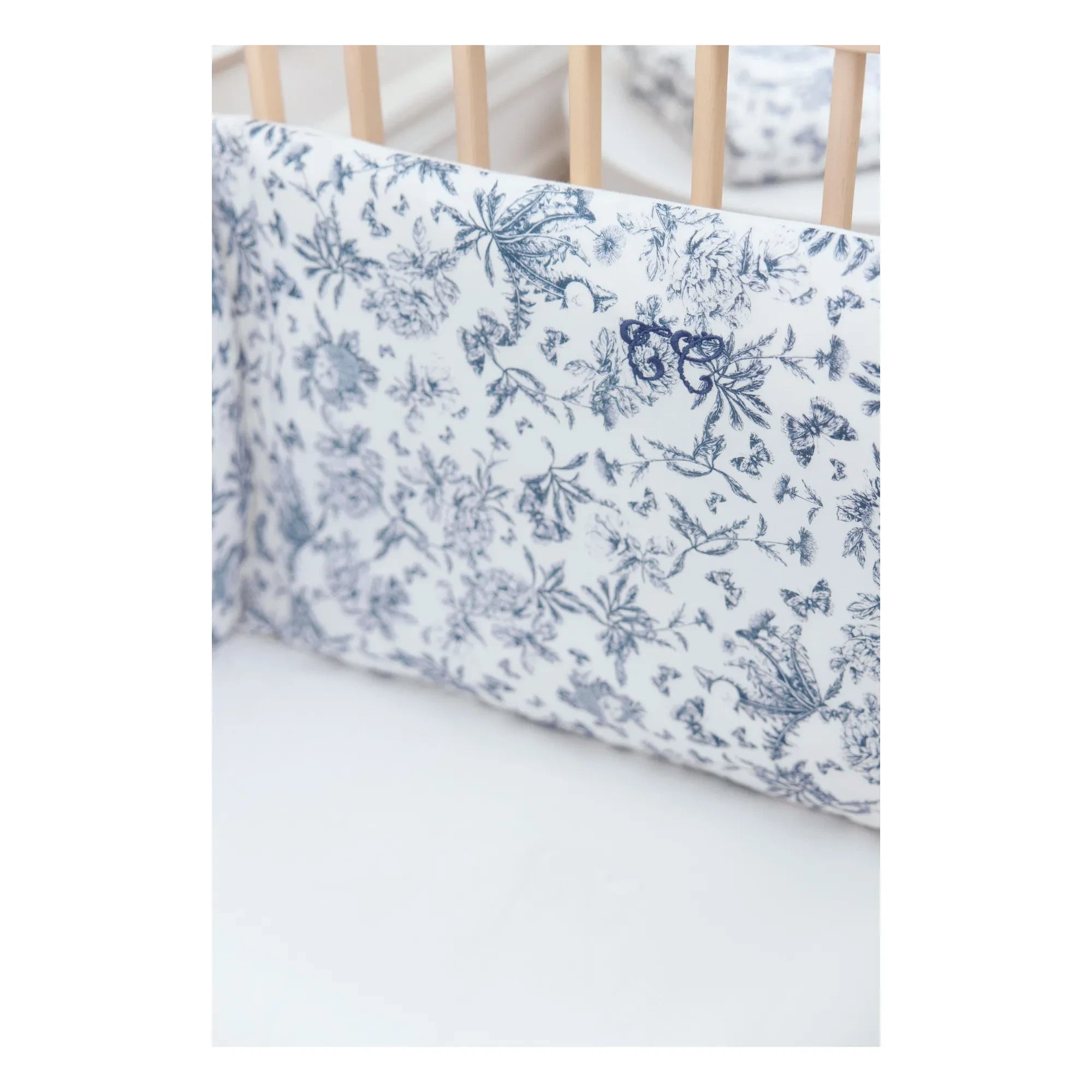 Tartine et Chocolat - Toile de Jouy bed bumper | Navy blue