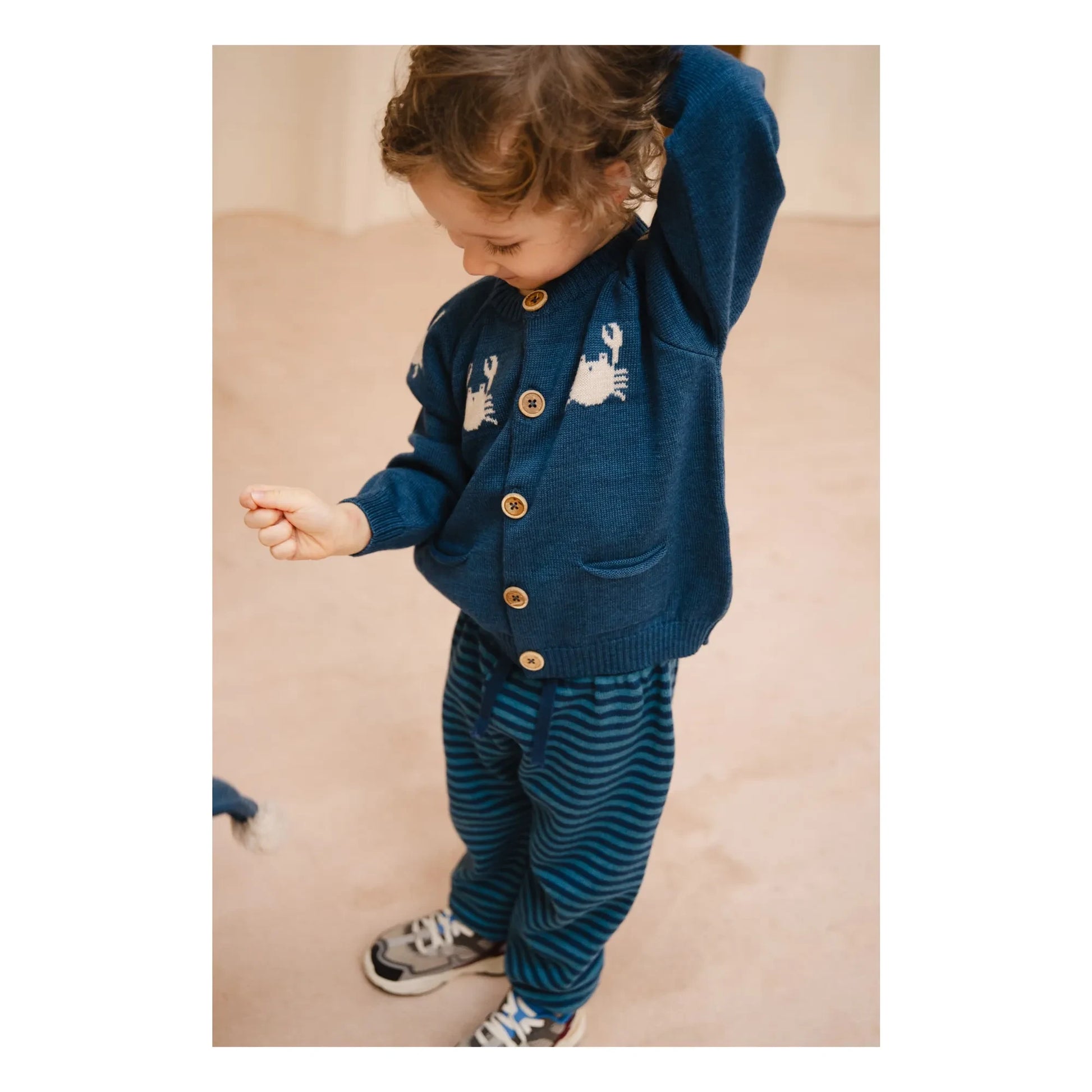 Bayiri - Dancing Crabs Merino Cardigan | Blue