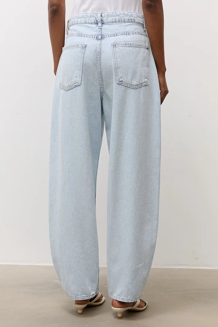 Answear.LAB kadın mom fit jean
