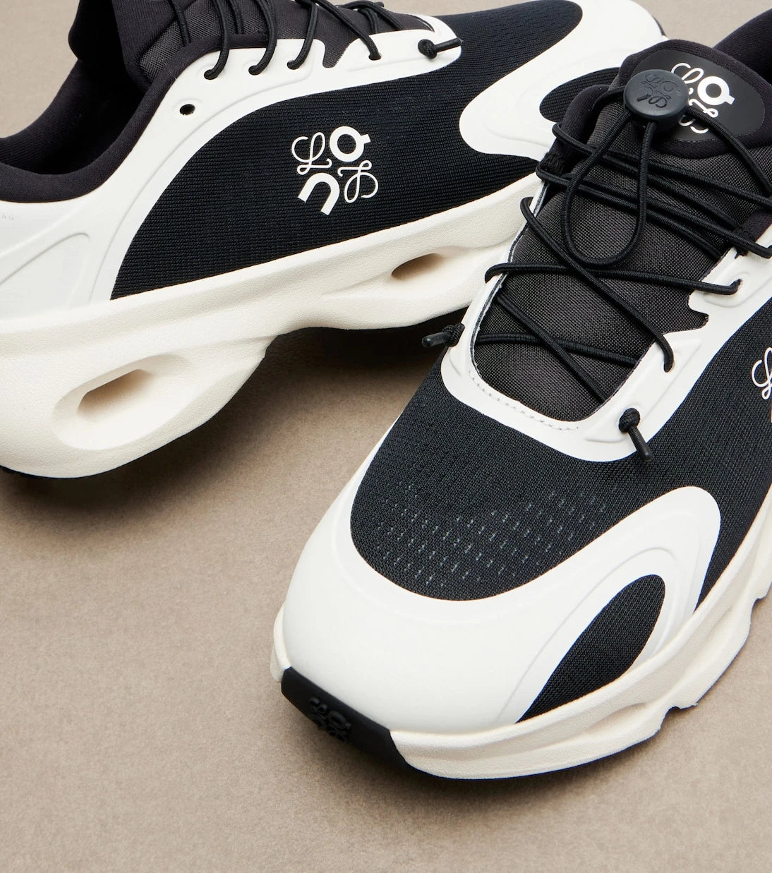 Loewe - x On Cloudsolo running shoes