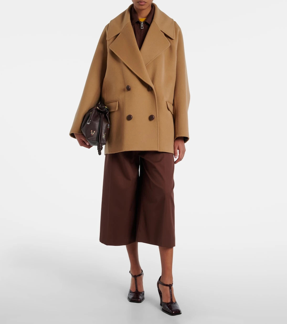 Loewe - حقيبة كلاتش فلامنكو متوسطة الحجم بتعاون مع لويس واين