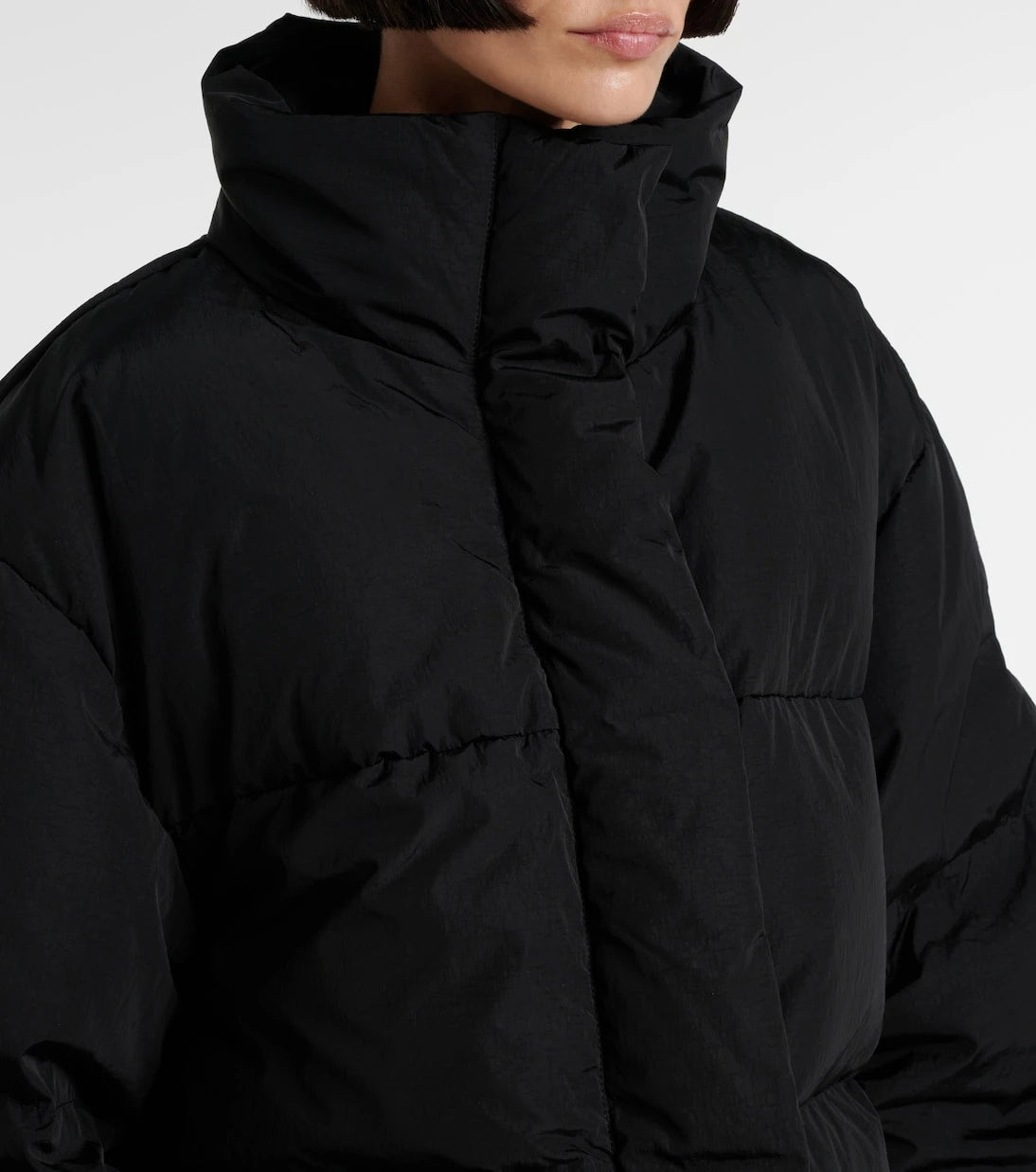Acne Studios - جاكيت تقني محشو بالريش