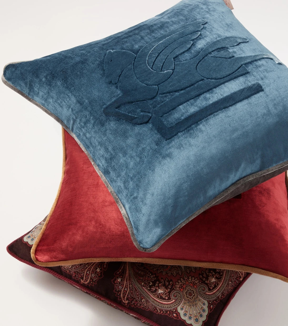 Etro - وسادة بيغاسو مطرّزة جديدة