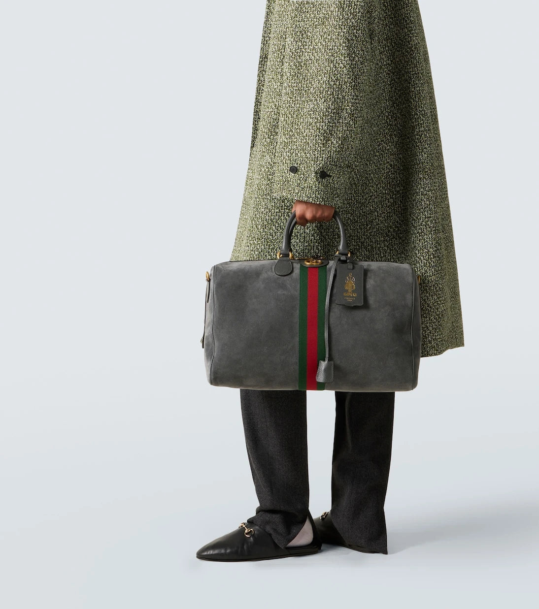 Gucci - حقيبة غوتشي سافوي دافل متوسطة من جلد الشمواه