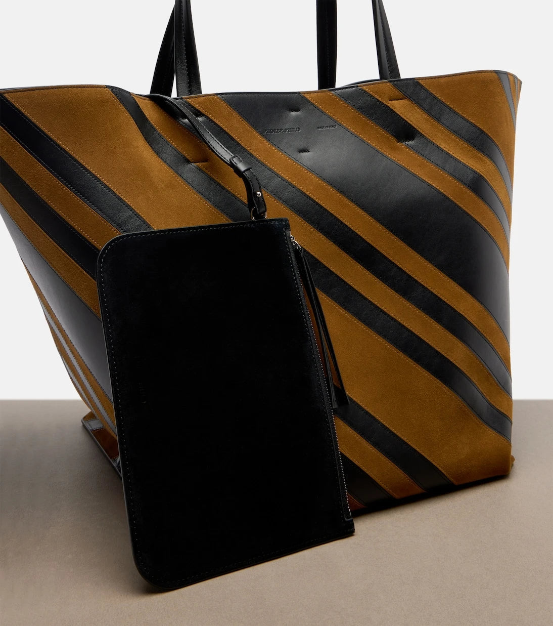 Phoebe Philo - حقيبة توت Basket Cabas من الجلد والشمواه