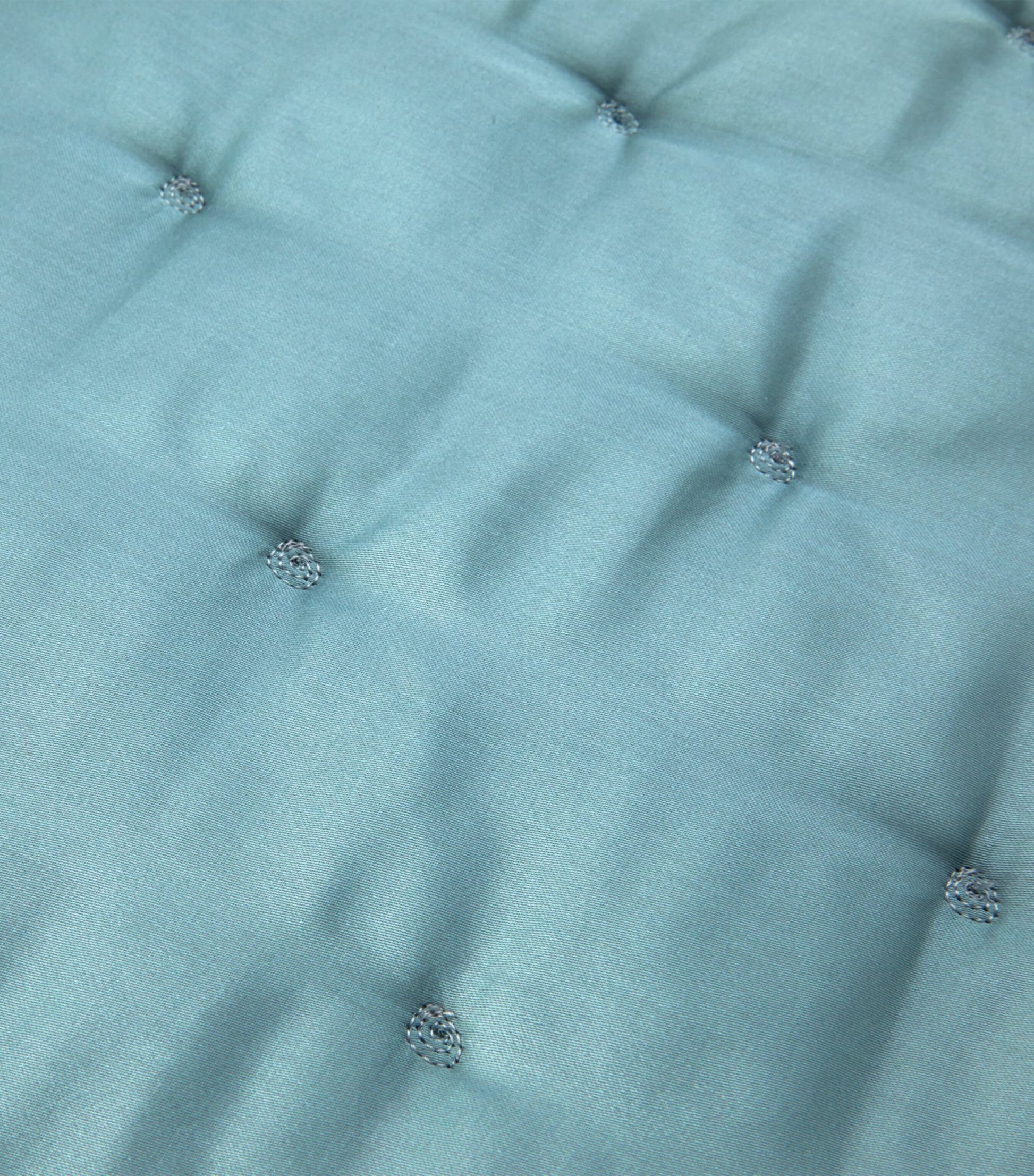 Triomphe Super King Bedspread (285cm x 250cm)