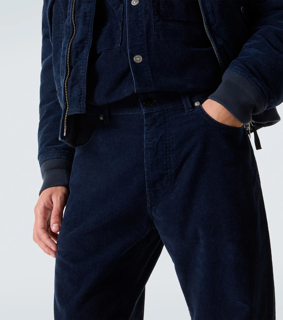 Stone Island - بنطلون جينز بقصة ضيقة من القطن والكوردروي بخصر متوسط الارتفاع