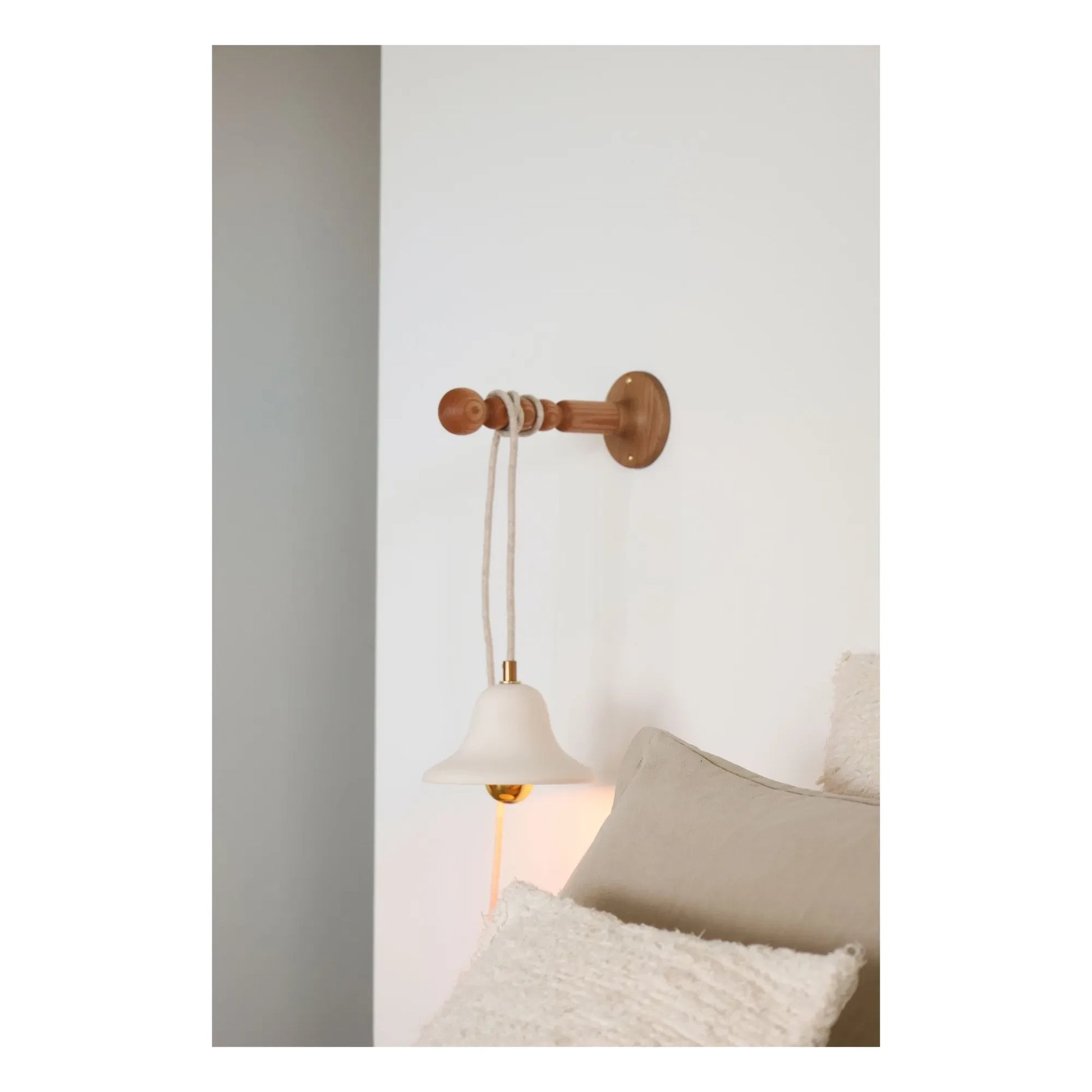 Masamé - Gigaro raw ceramic hand wand | Warm White