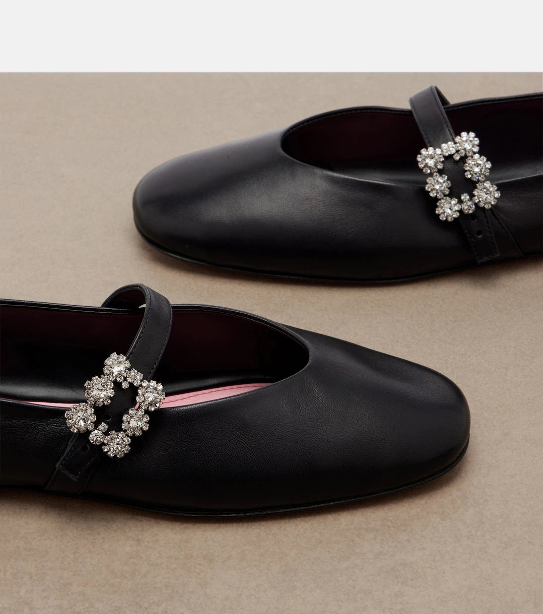Roger Vivier - Roundy Toe embellished leather ballet flats