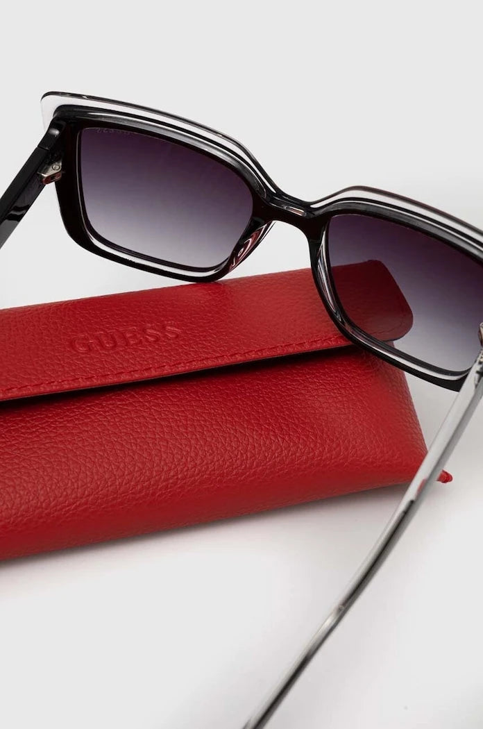 Слънчеви очила Guess