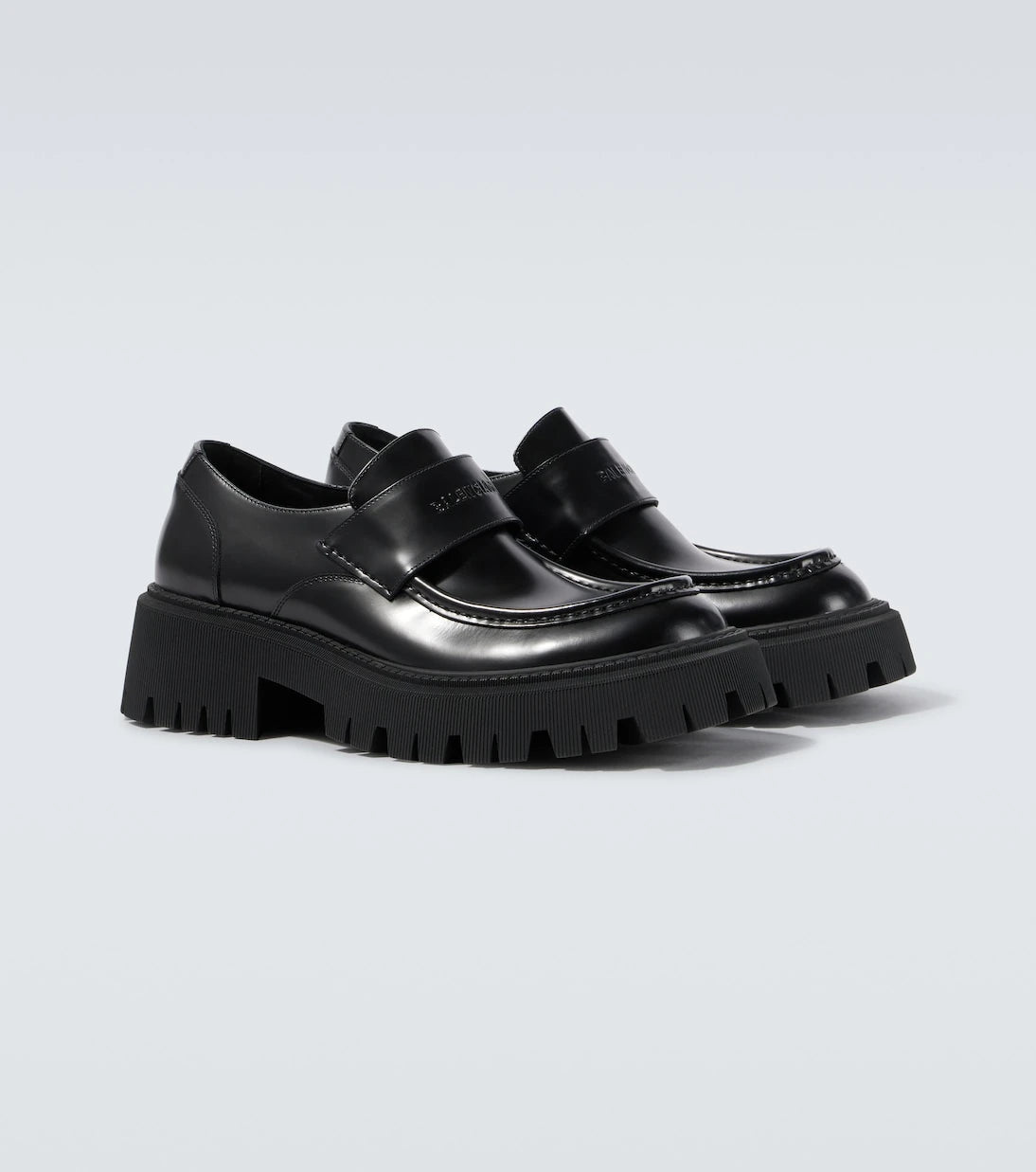 Balenciaga - حذاء لوفرز Tractor من الجلد