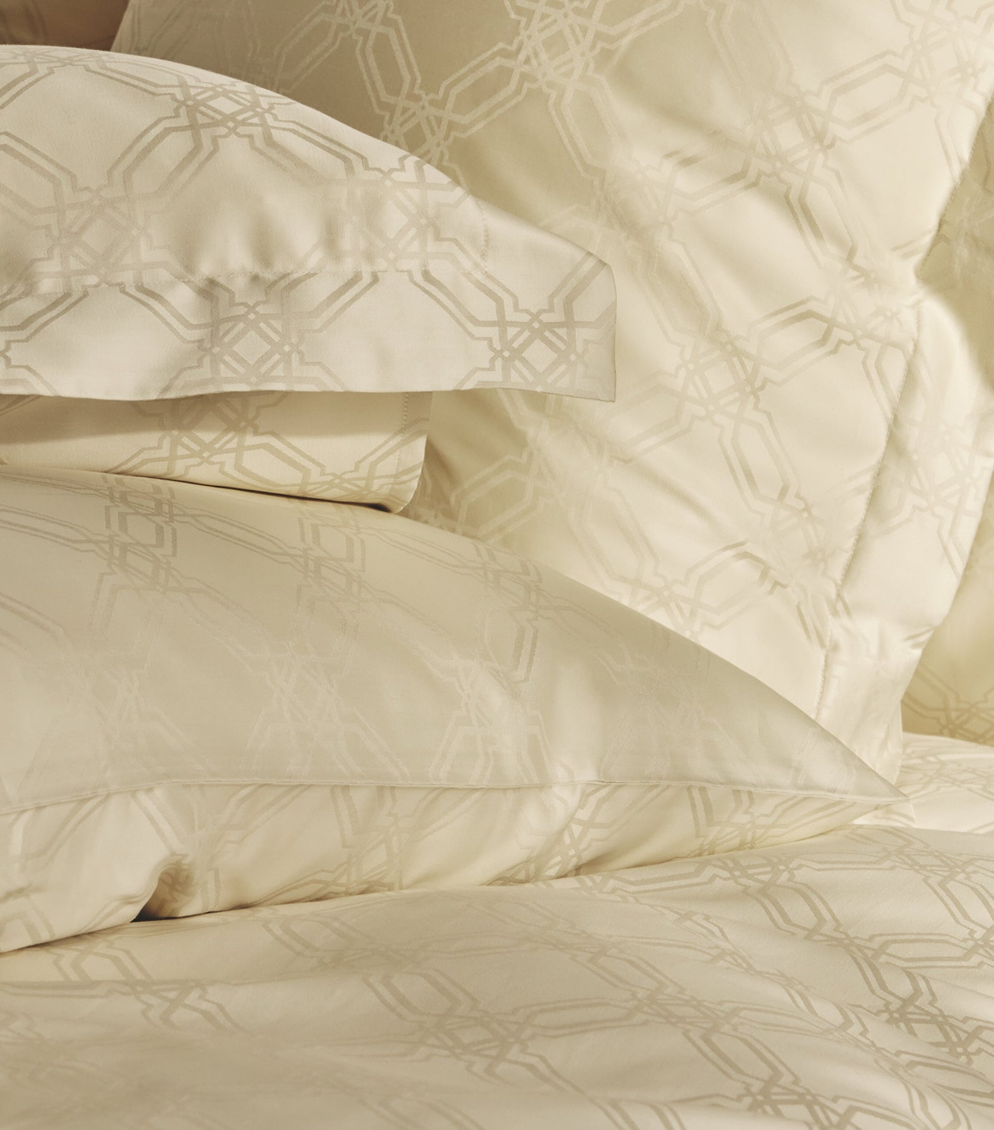 Halsey King Duvet Cover Set (230cm x 220cm)