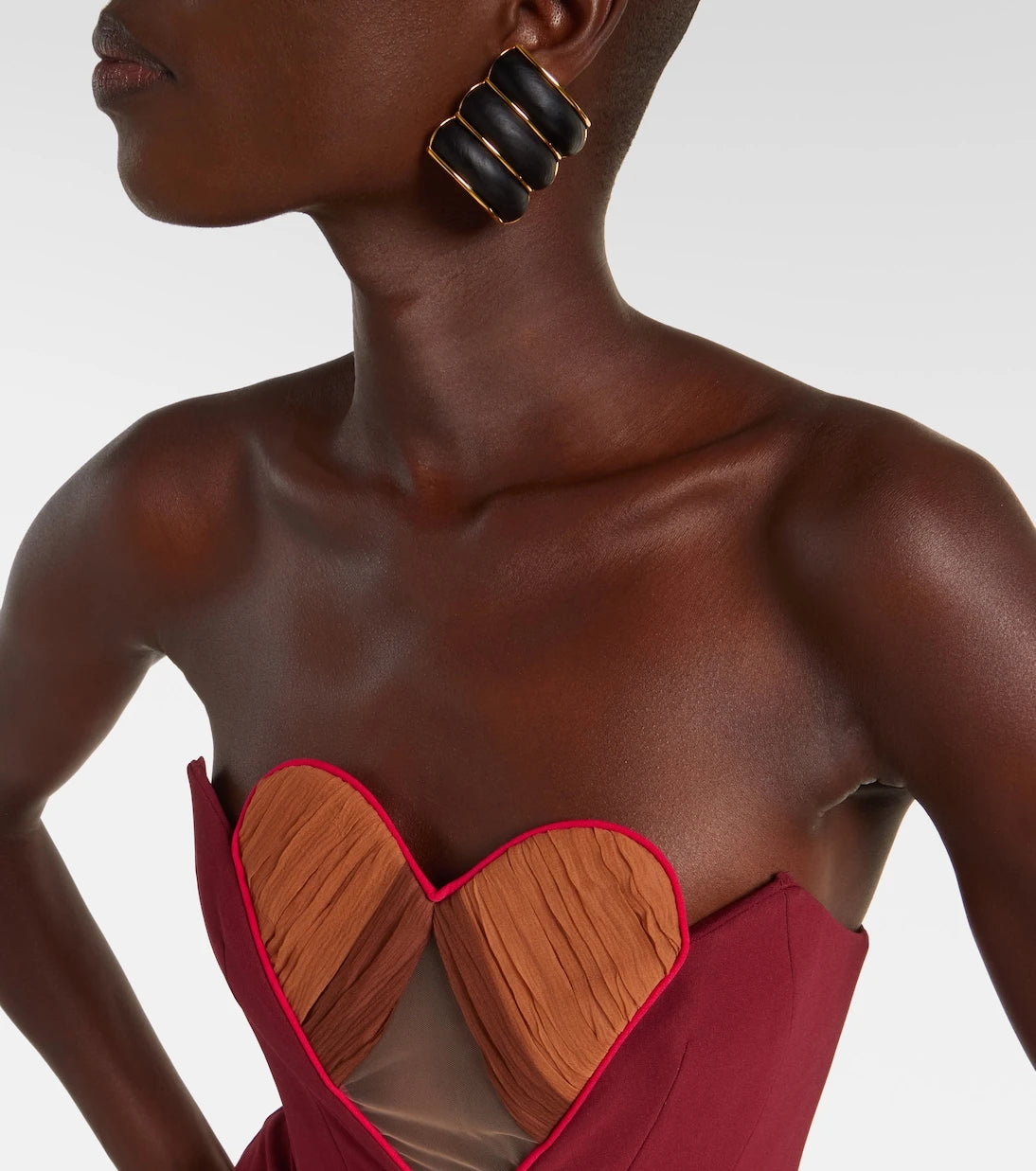Nensi Dojaka - Strapless gown