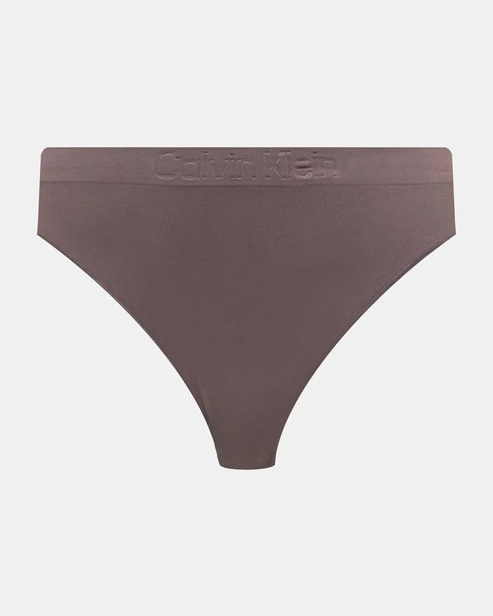 Calvin Klein Underwear kadın string külot 3’lü