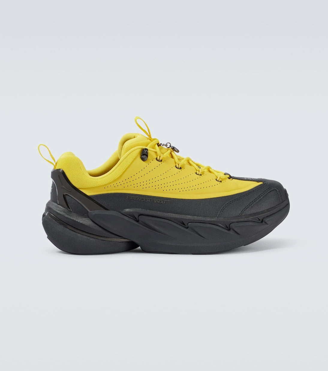 Hoka One One - حذاء سنيكرز إليفون إكس بالتعاون مع سبنسر بادو