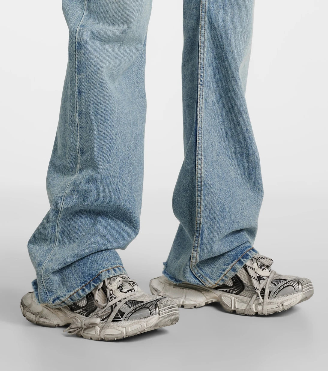 Balenciaga - جينز واسع الساق بخصر متوسط الارتفاع