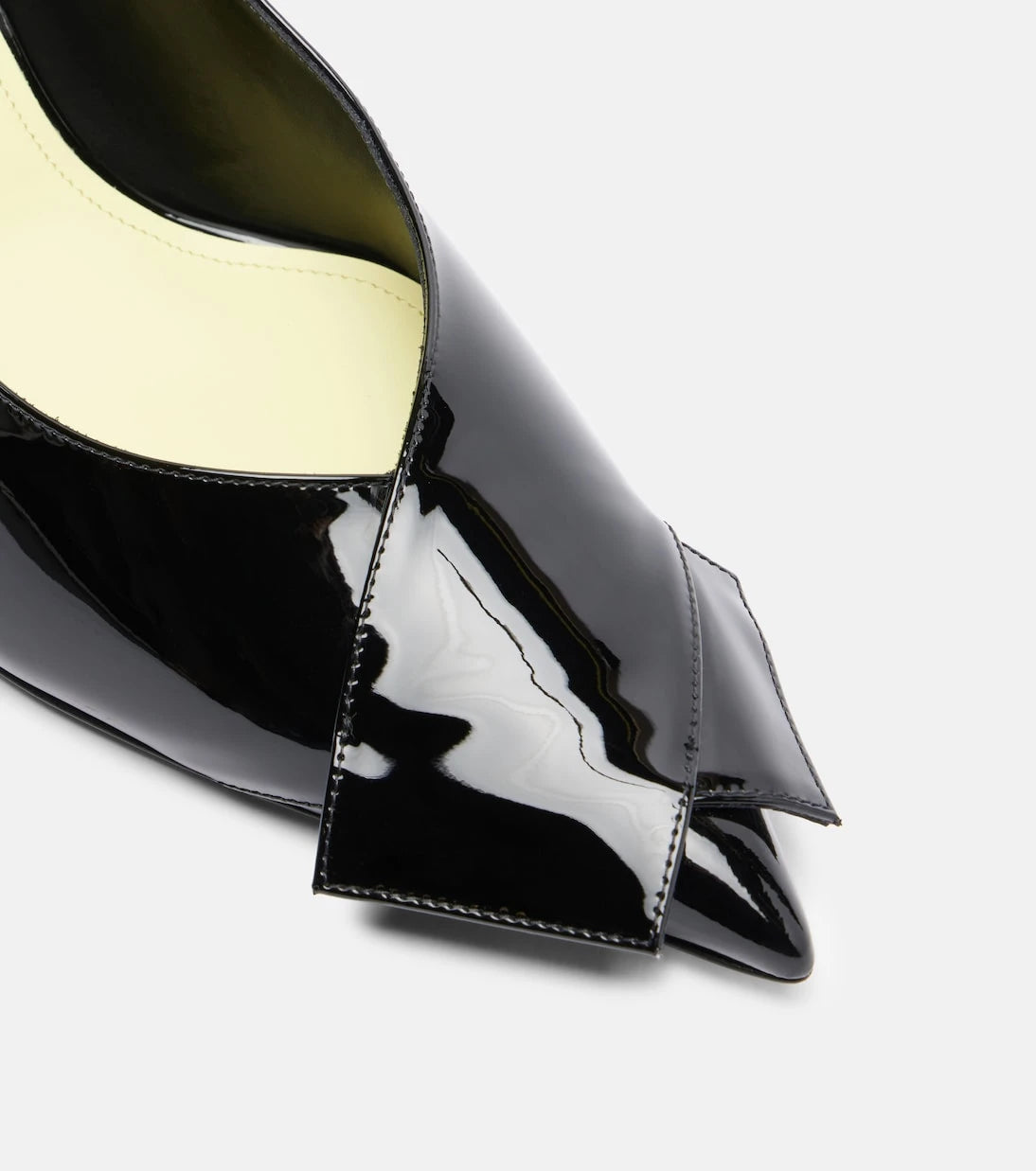 Givenchy - Patent leather pumps