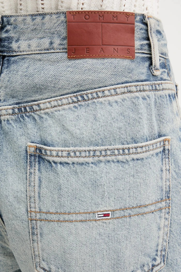 Дънков къс панталон Tommy Jeans