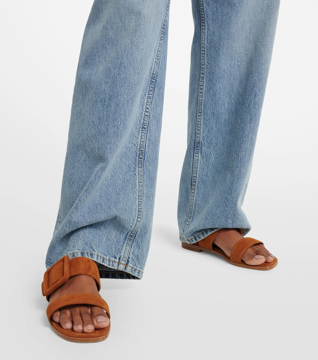 Manolo Blahnik - Titubaflat suede sandals