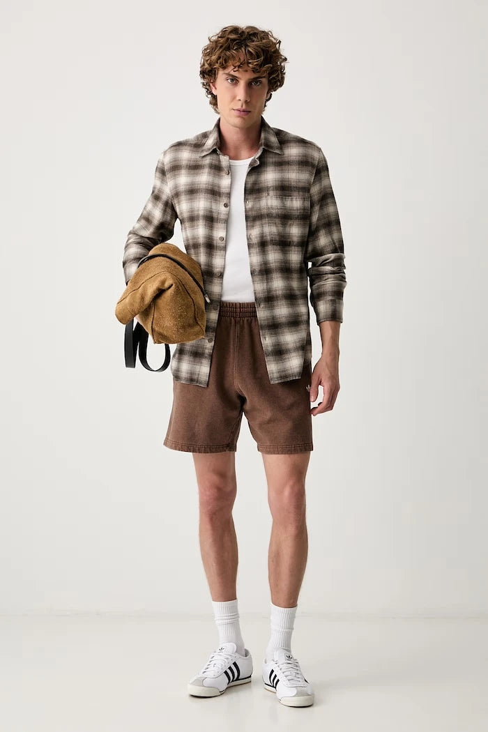 adidas Originals pamuklu erkek eşofman şortu Essentials