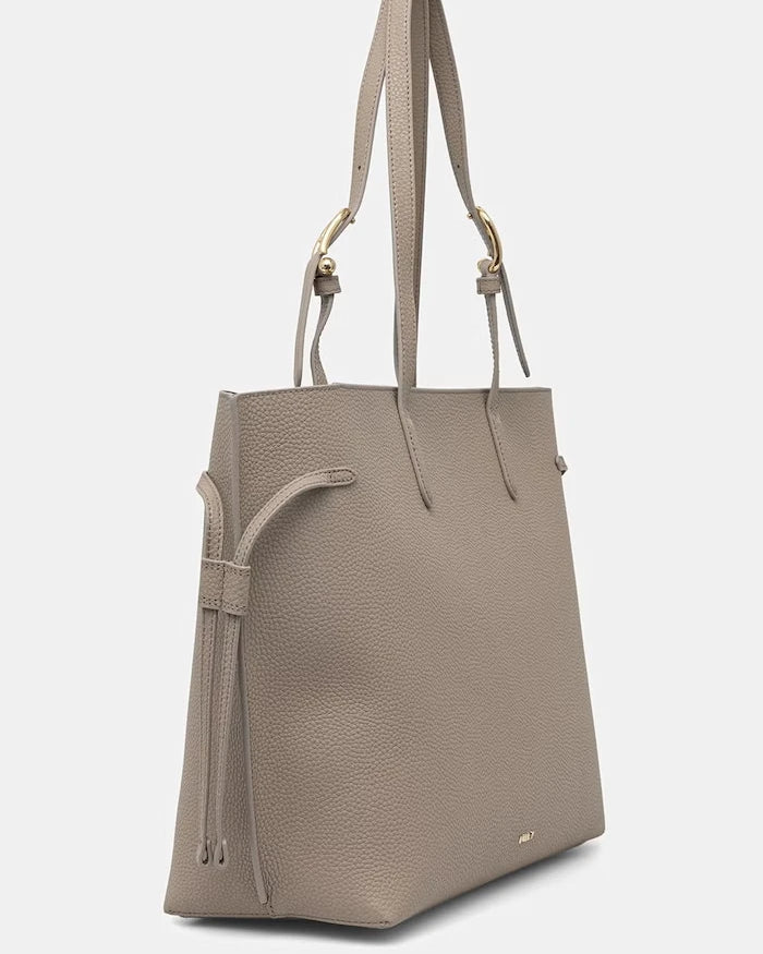 Furla Kadın Deri Alışveriş Çantası Ava L Tote