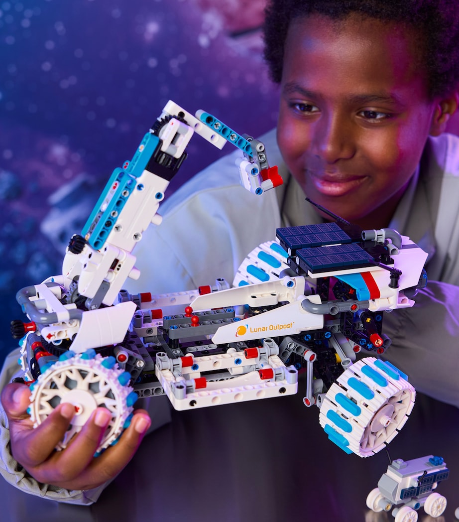 Technic Lunar Outpost Moon Rover Space Vehicle 42211