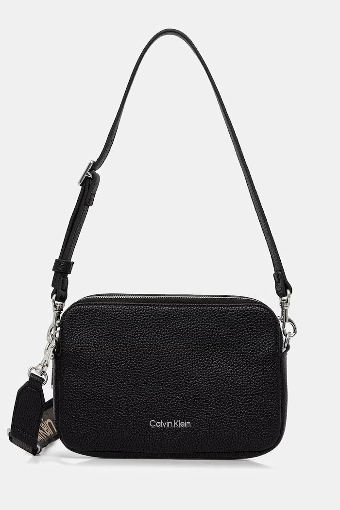 Calvin Klein kadın suni deri çapraz çanta