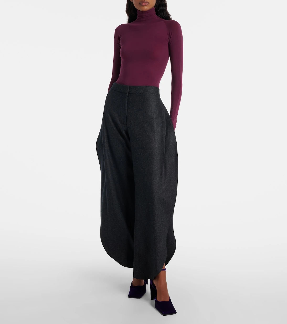 Alaïa - Square 90 velvet pumps