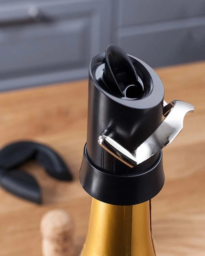 Тапа за вино с фуния Vacu Vin Champagne Saver and server