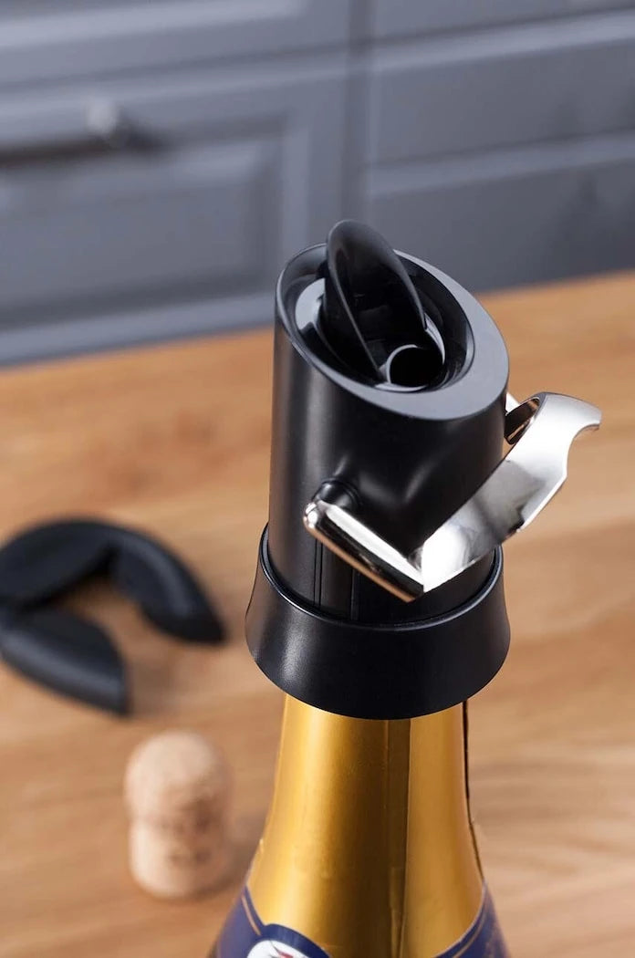 Тапа за вино с фуния Vacu Vin Champagne Saver and server