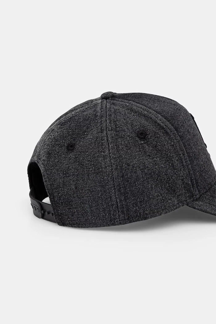 Дънкова шапка с козирка New Era DENIM E-FRAME