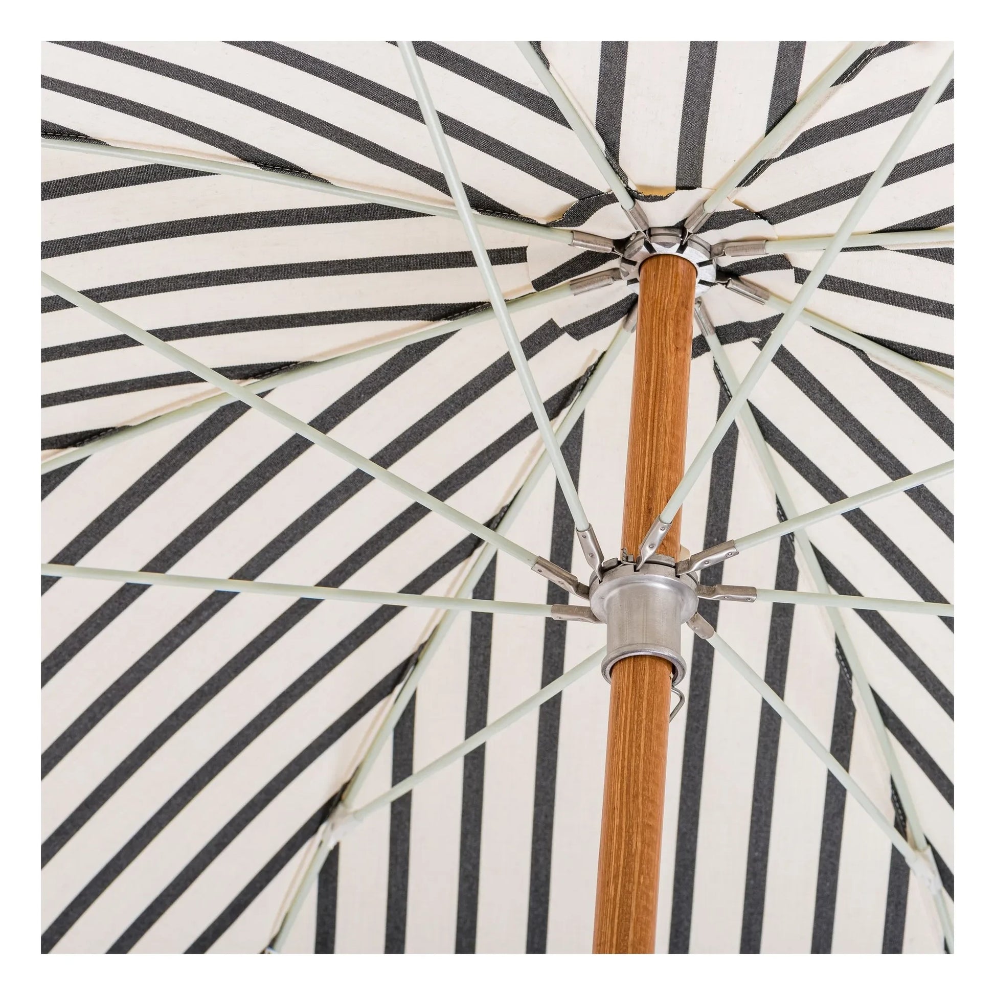 Business & Pleasure Co. - Premium fringed parasol | Black
