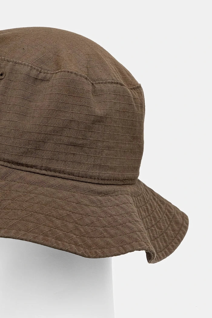 Памучна капела Levi's SUMMER DRAWSTRING BUCKET HAT