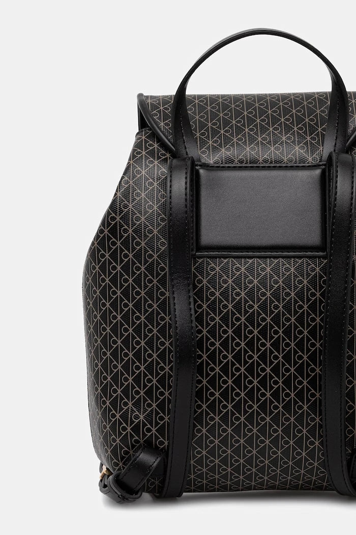 Calvin Klein kadın suni deri sırt çantası