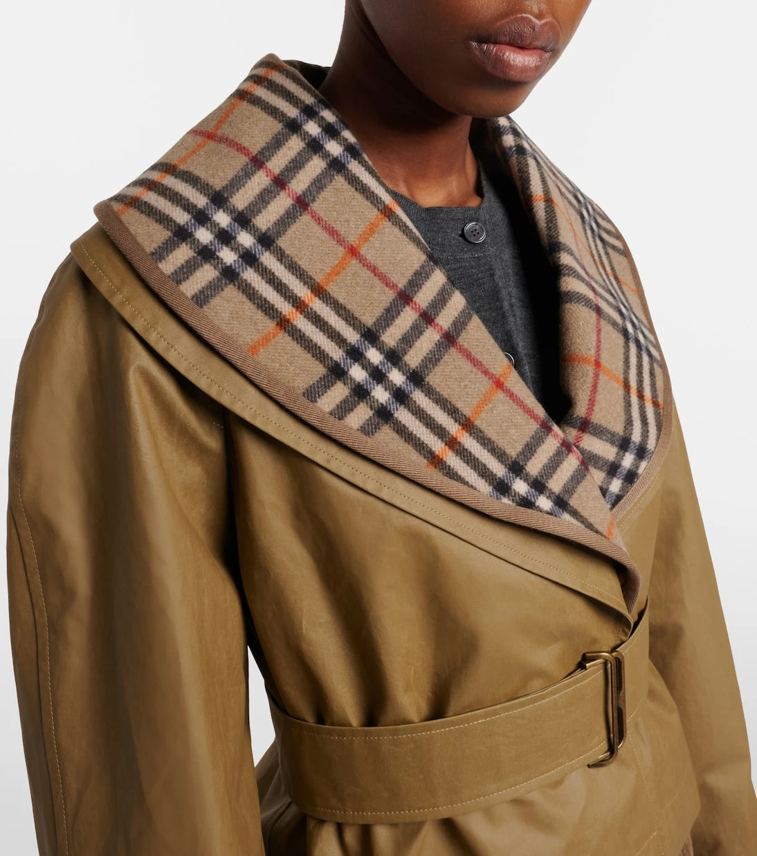Burberry - سترة قطنية كاروهات من Burberry