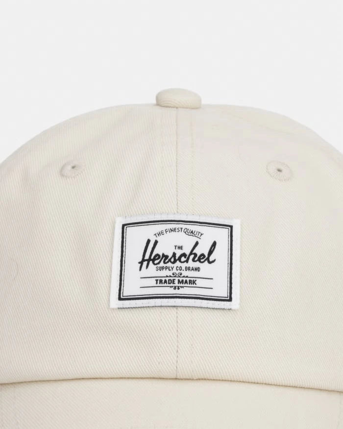Шапка с козирка Herschel Sylas Classic