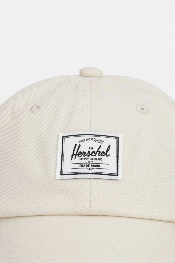 Шапка с козирка Herschel Sylas Classic