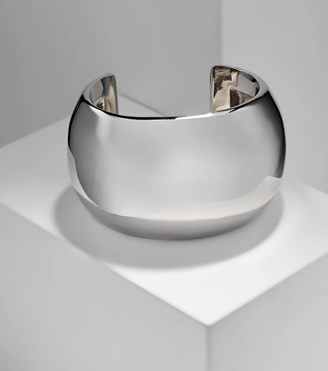 Jennifer Fisher - Globe 14kt gold-plated cuff bracelet