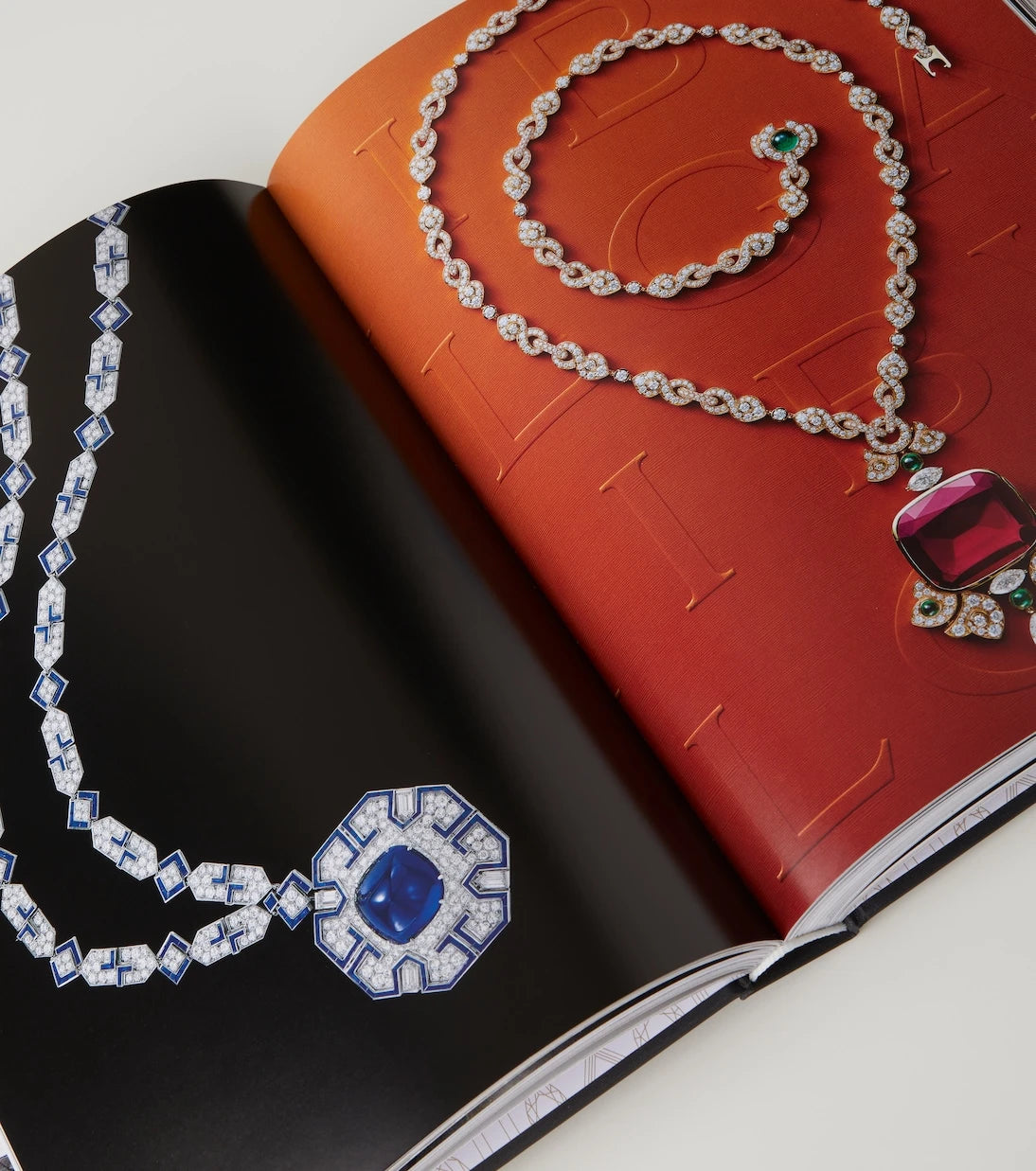 Assouline - Jewelry Guide: The Ultimate Compendium book
