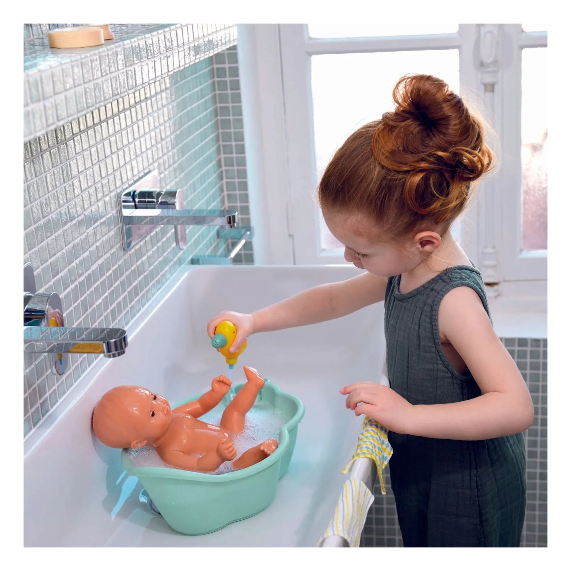 Djeco - POMEA - Olive bather
