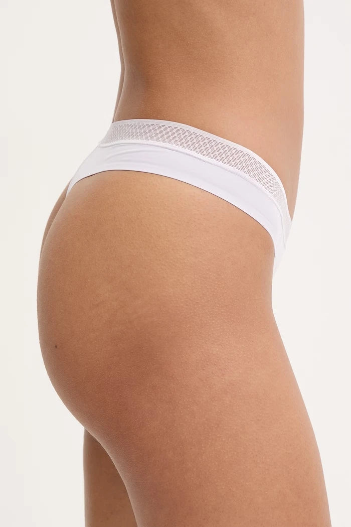 Calvin Klein Underwear Kadın String Külot