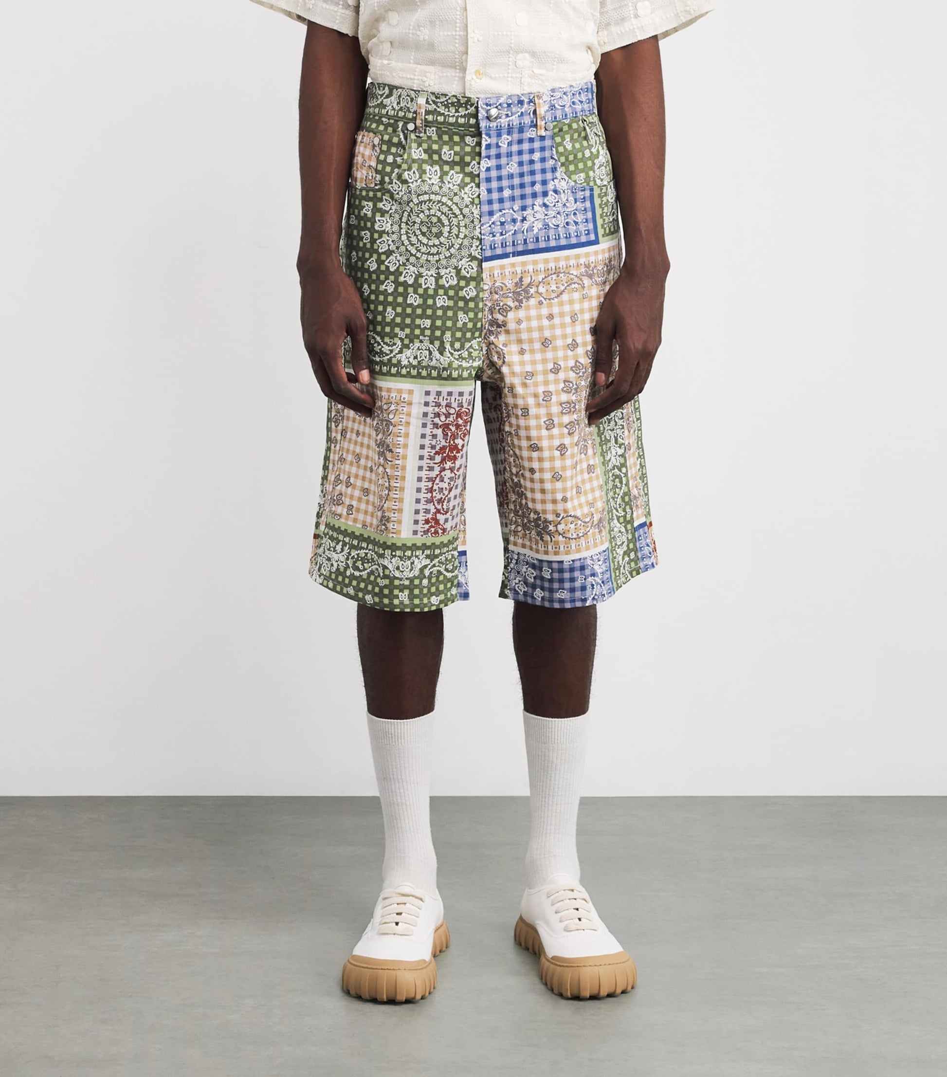 Linen-Cotton Bandana Print Shorts